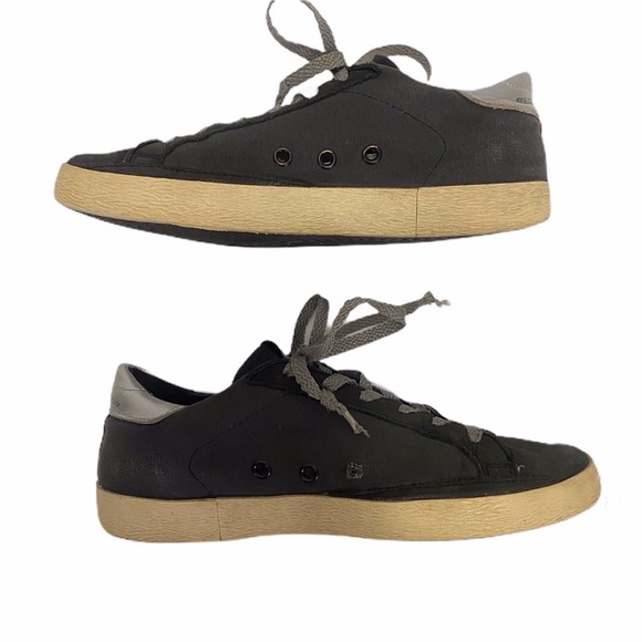 Golden Goose Super Star Low Top Sneakers - Picture 2 of 12